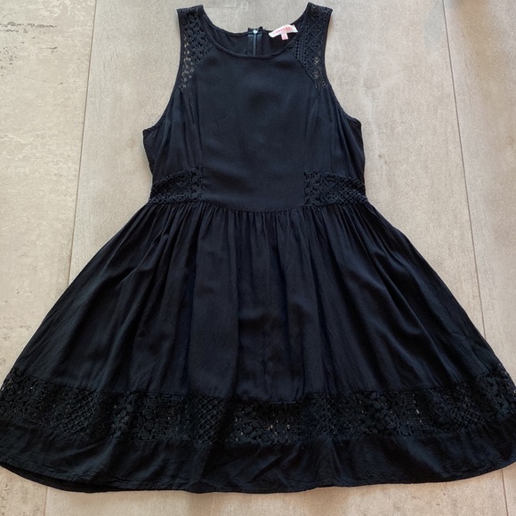 Nameless Black Dress Tunic Crochet Cut Out detail Size small - Picture 9 of 11